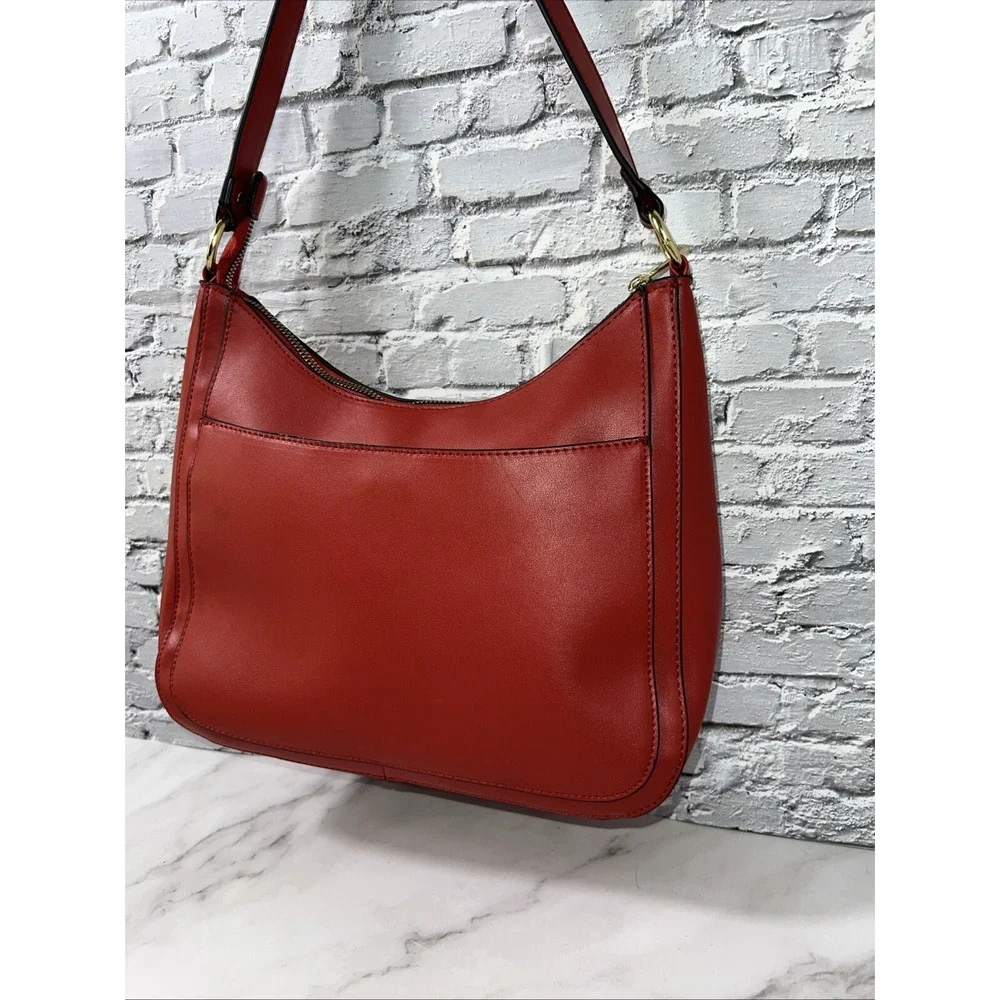 Vera New York purse, Style Name: Lizzy‎ Hobo Style. Red ✅ Excellent Condition